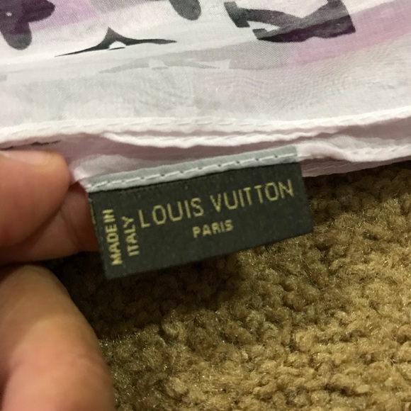 Louis Vuitton Silk Scarf - Picture 3 of 5